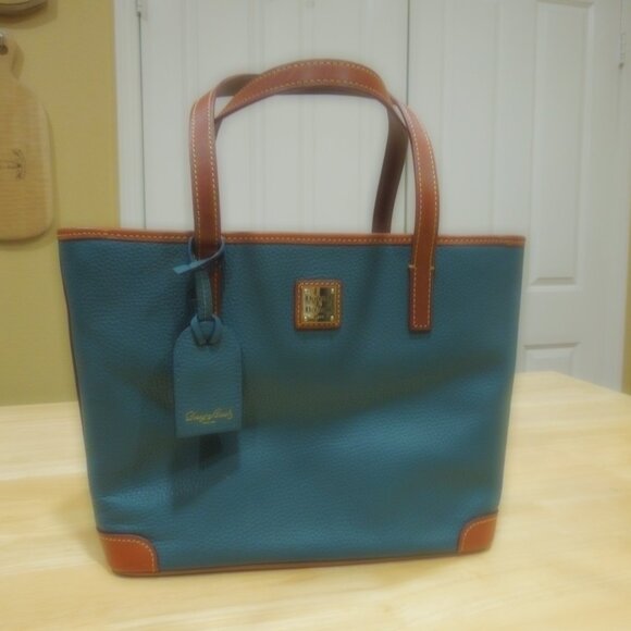 Dooney & Bourke Pebble Grain Charleston - Picture 1 of 8